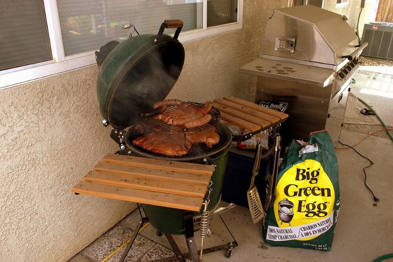 smoking ribs on egg-12_web.jpg